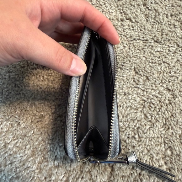 Marc Jacobs The Utility Snapshot Top Zip Multi Wallet - Picture 5 of 5